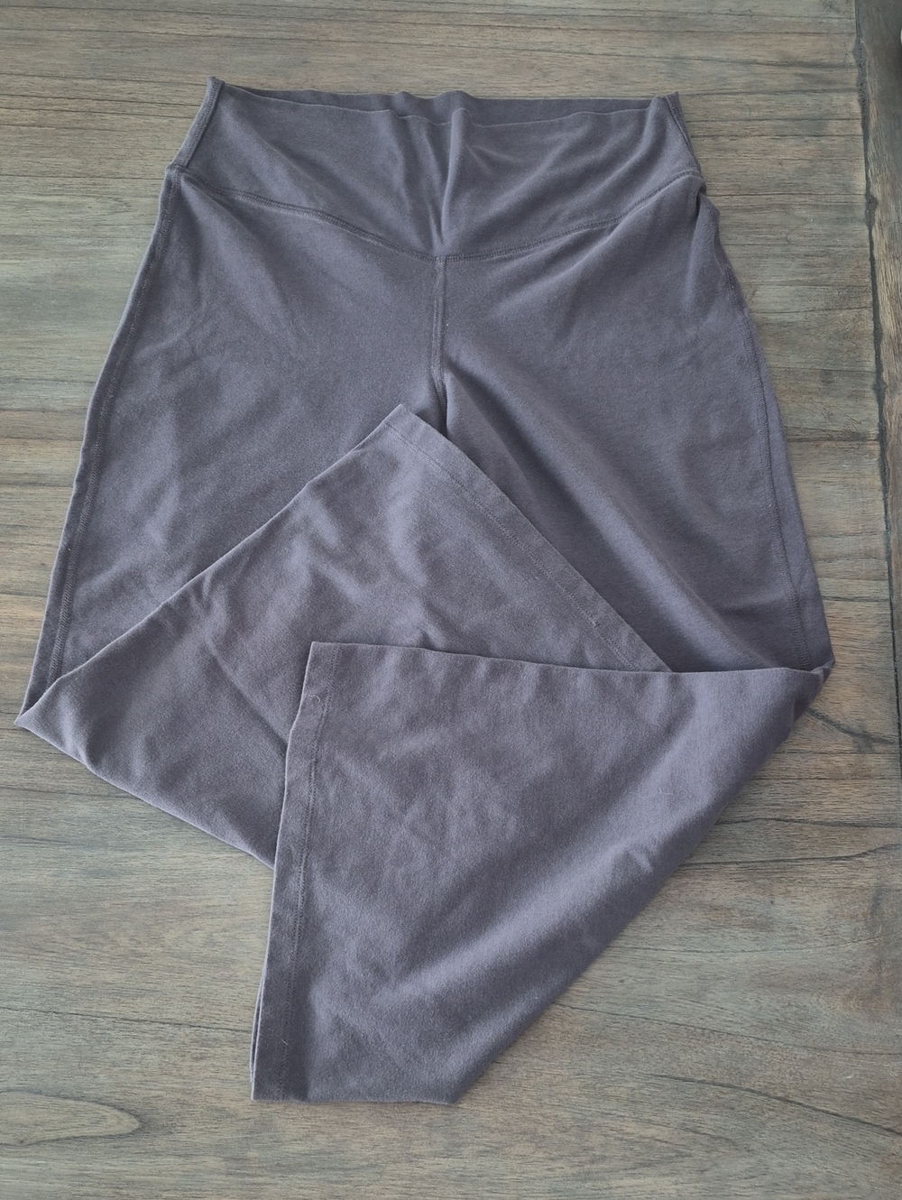 Old Navy Womens Active Powerchill Size L Wide Leg Yoga Pants Flare Capri